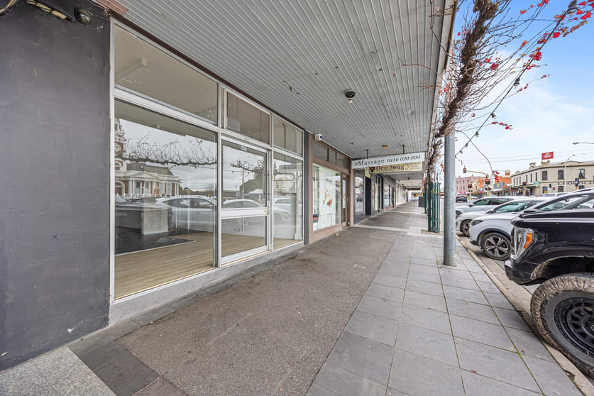 Click to view all images 208 Barkly Street Ararat VIC 3377 - Image 1