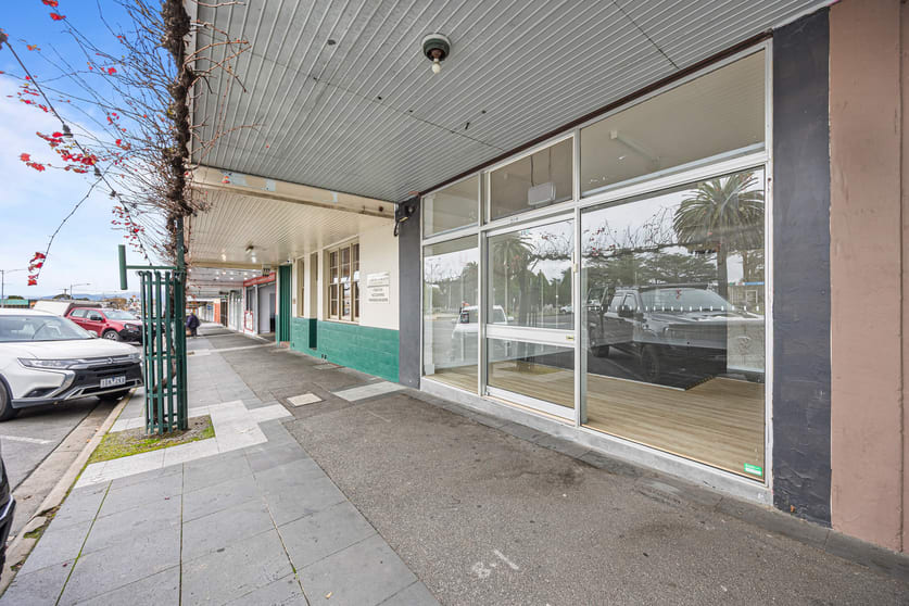Click to view all images 208 Barkly Street Ararat VIC 3377 - Image 2