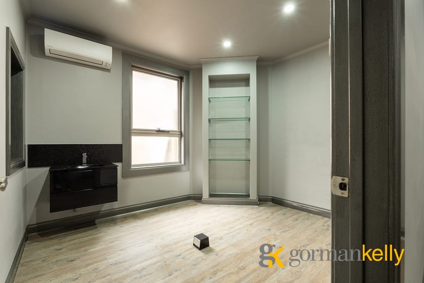 Click to view all images 129-130 Nepean Highway Seaford VIC 3198 - Image 3