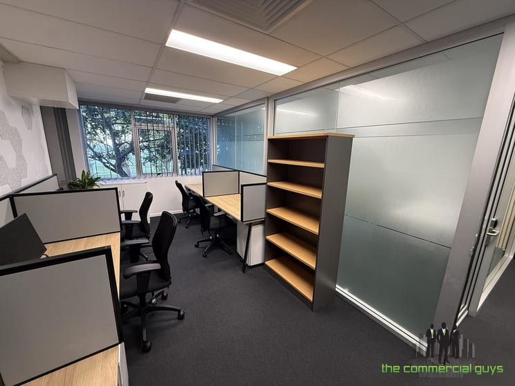 Click to view all images Serviced Offices, 4/91 Landsborough Ave Scarborough QLD 4020 - Image 2