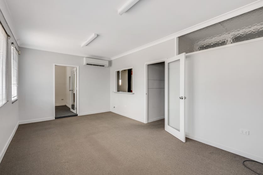 Click to view all images 575-577 Ruthven Street Toowoomba City QLD 4350 - Image 1