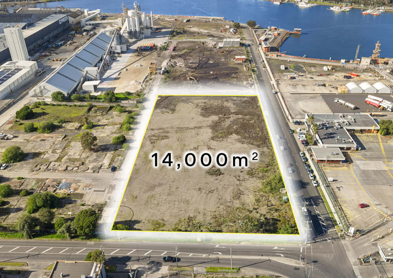 Click to view all images 325 Whitehall Street Yarraville VIC 3013 - Image 2