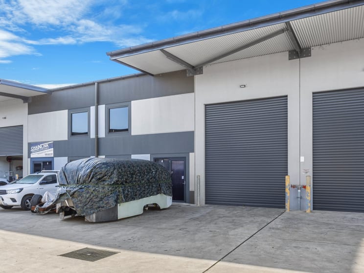 Click to view all images 4/9 Severn Street St Marys NSW 2760 - Image 1
