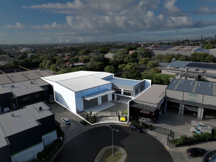 Click to view all images 570 Rode Road Chermside QLD 4032 - Image 2