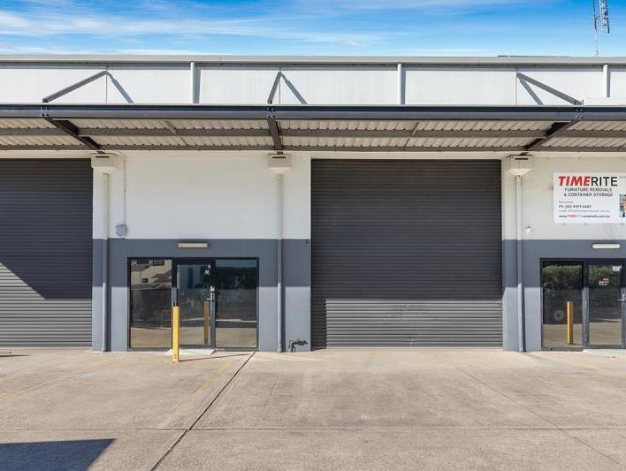 Click to view all images Unit 3/16 Spit Island Close Mayfield West NSW 2304 - Image 1