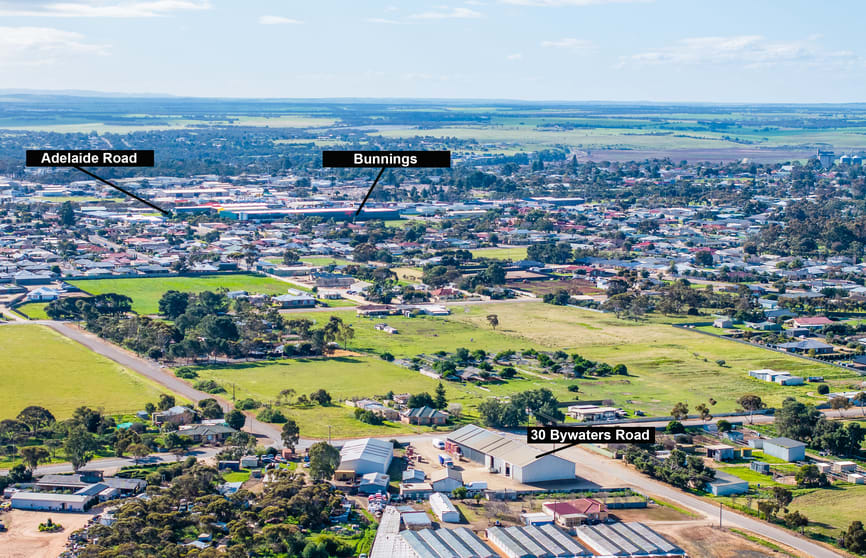 Click to view all images 2/30 Bywaters Road Murray Bridge SA 5253 - Image 2