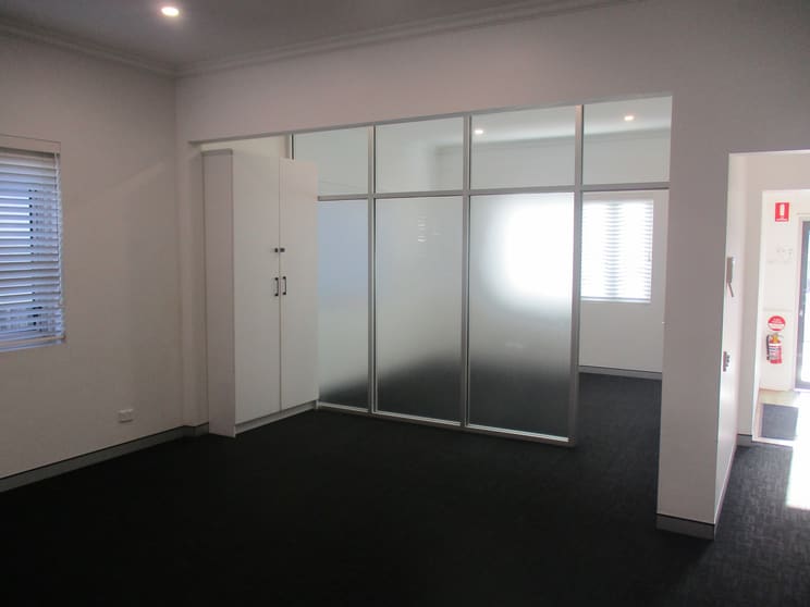 Click to view all images Tenancy 1/439-441 Draper Street Parramatta Park QLD 4870 - Image 2