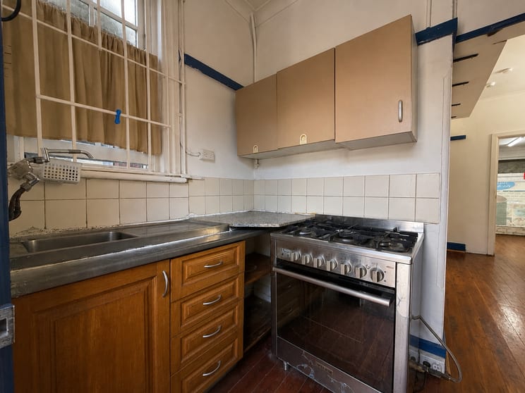 Click to view all images 8/385-391 Forest Road Bexley NSW 2207 - Image 3
