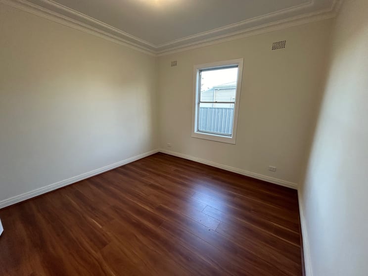 Click to view all images 49 Kenny Street Wollongong NSW 2500 - Image 3