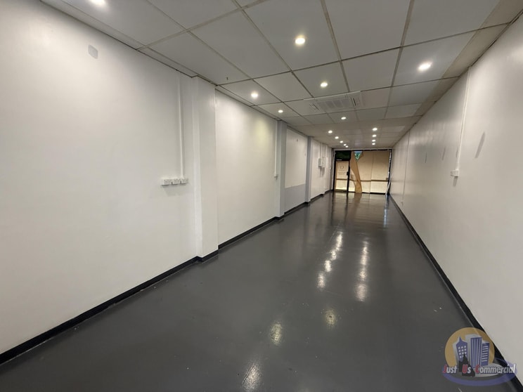 Click to view all images 90A Bourbong Street Bundaberg Central QLD 4670 - Image 1
