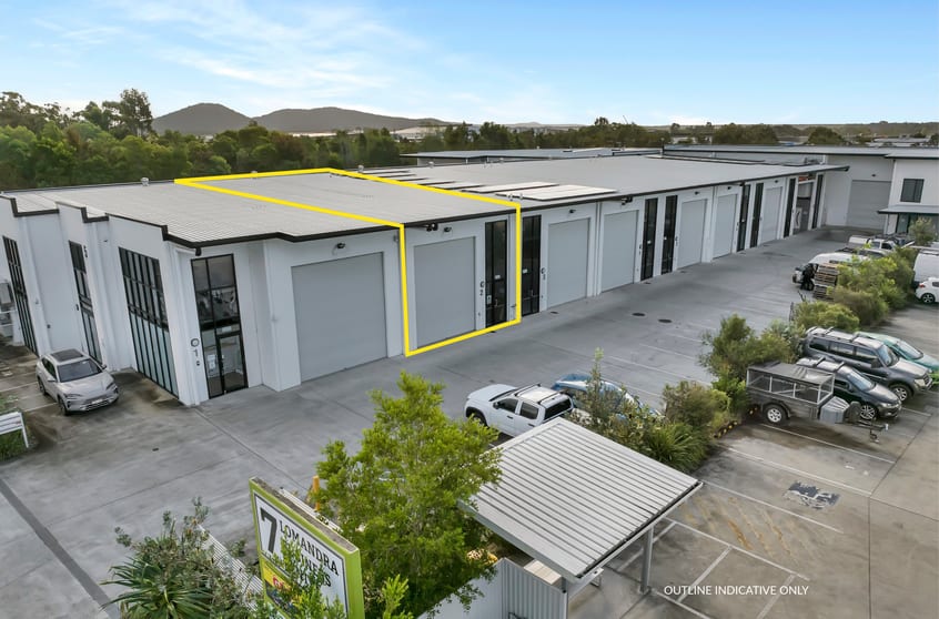 Click to view all images 2/5 Lomandra Place Coolum Beach QLD 4573 - Image 1