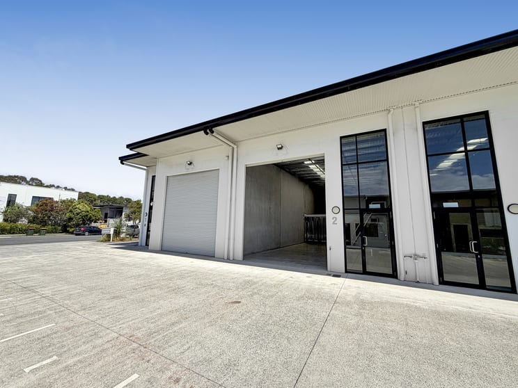 Click to view all images 2/5 Lomandra Place Coolum Beach QLD 4573 - Image 3