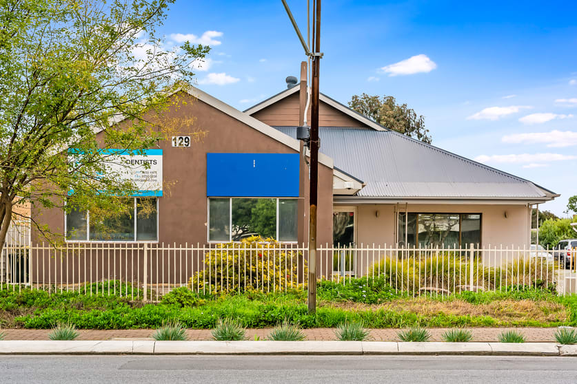 Click to view all images 129 Whites Road Salisbury North SA 5108 - Image 2