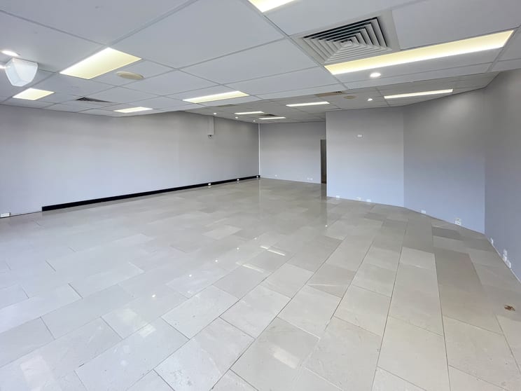 Click to view all images Shop 3/172-176 The Entrance Road Erina NSW 2250 - Image 2