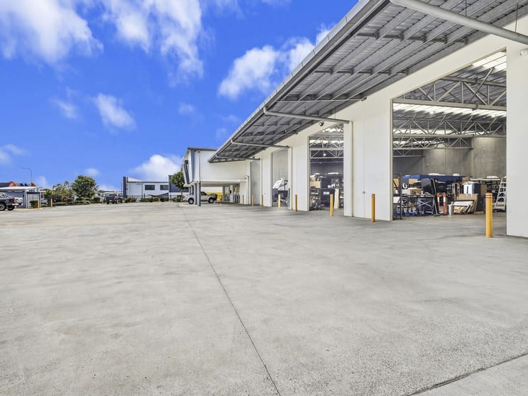 Click to view all images 1/12 Torres Crescent North Lakes QLD 4509 - Image 3