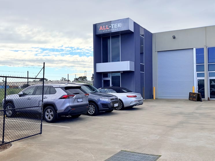1/83 Riverside Avenue Werribee VIC 3030 - Image 2