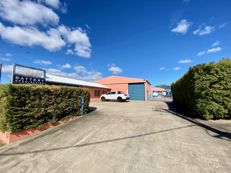 Click to view all images Unit 2/23 Rendle Street Aitkenvale QLD 4814 - Image 1