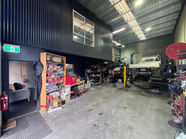 Click to view all images 3/26-30 Burgess Road Bayswater North VIC 3153 - Image 3