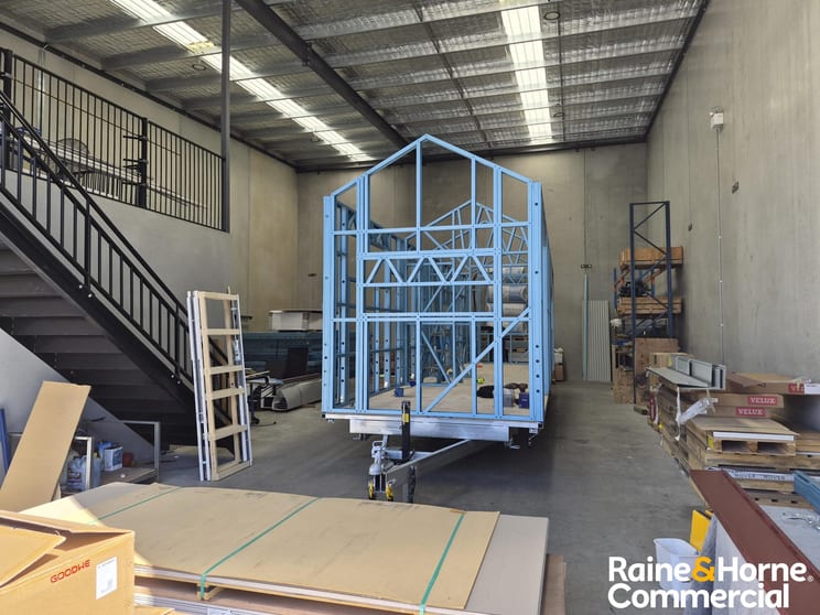 Click to view all images Unit 5/12 Tyree Place Braemar NSW 2575 - Image 3