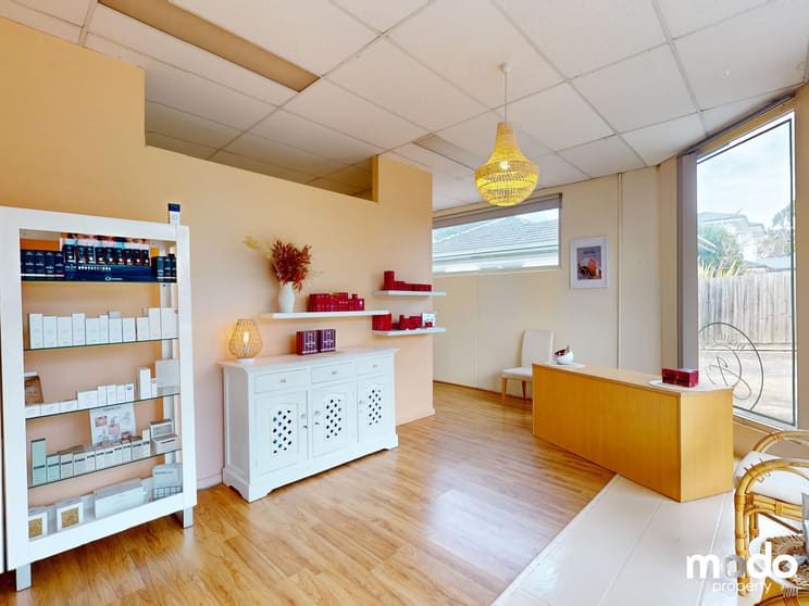 Click to view all images 2/1A Charles Street Nunawading VIC 3131 - Image 3