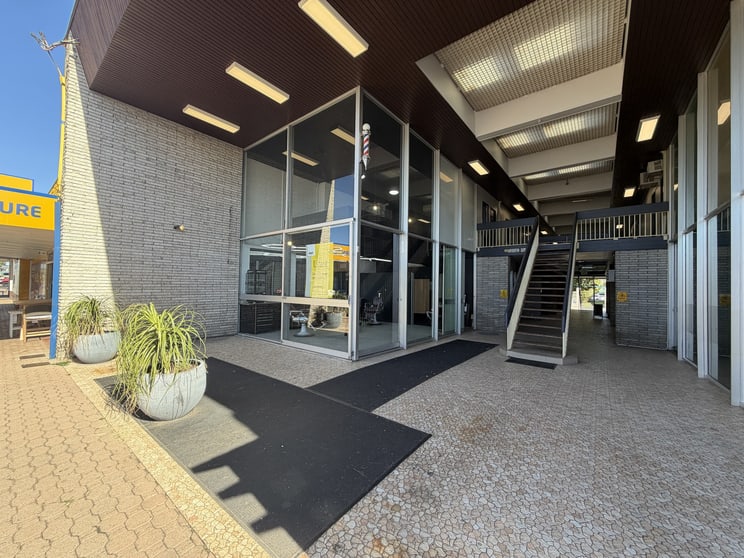 Click to view all images 51 Kariboe Street Biloela QLD 4715 - Image 2