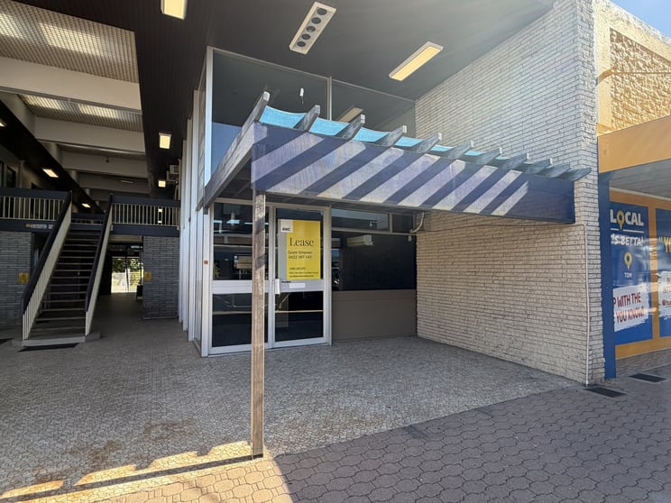 Click to view all images 51 Kariboe Street Biloela QLD 4715 - Image 3