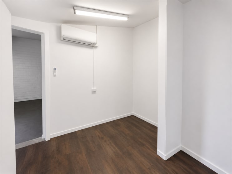 Click to view all images 8/1 Highpoint Boulevard Ellenbrook WA 6069 - Image 3