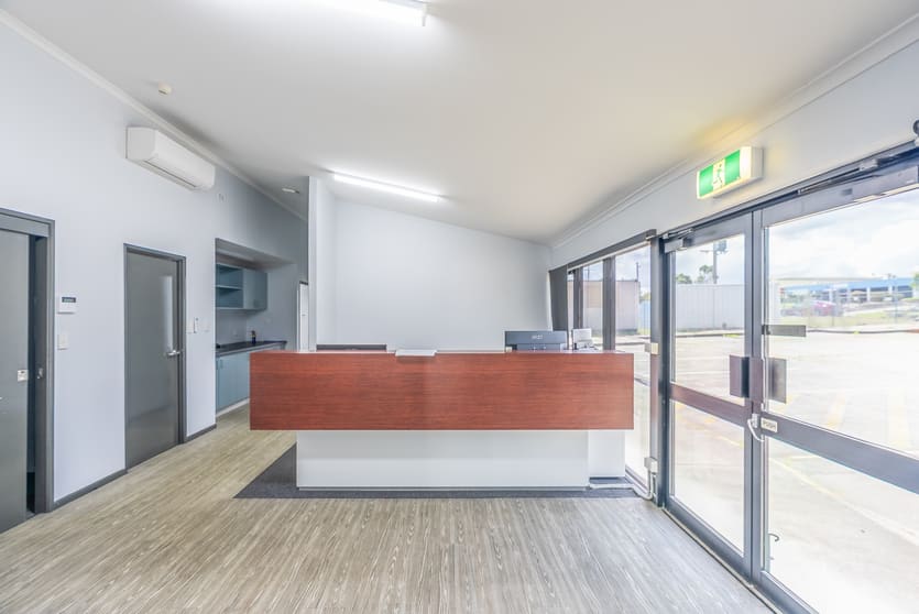 Click to view all images 83 Magnesium Drive Crestmead QLD 4132 - Image 2