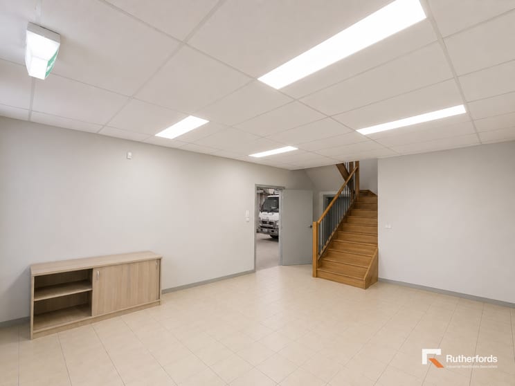 Click to view all images 2/25B Westside Drive Laverton North VIC 3026 - Image 2