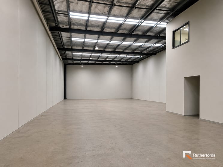 Click to view all images 2/25B Westside Drive Laverton North VIC 3026 - Image 3
