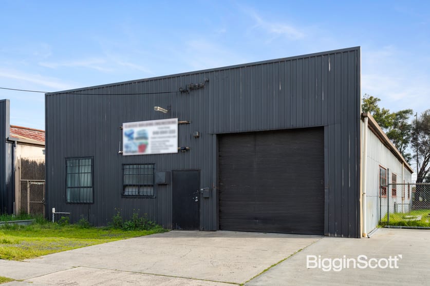24 Booloora Rd Springvale VIC 3171 - Image 1