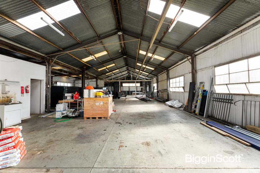 24 Booloora Rd Springvale VIC 3171 - Image 3