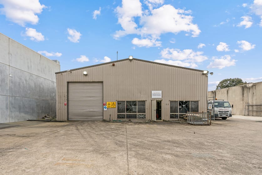 Click to view all images 12 Gabrielle Court Bayswater VIC 3153 - Image 3