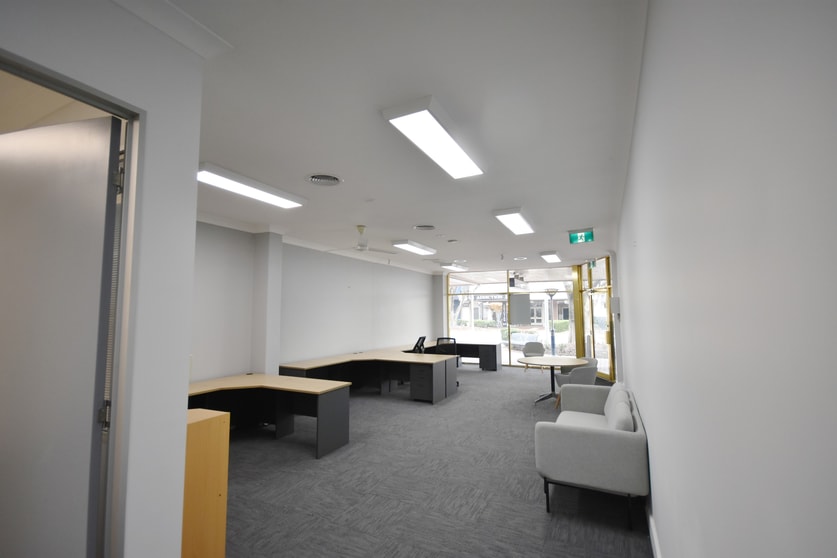 Click to view all images 612 Dean Street Albury NSW 2640 - Image 3