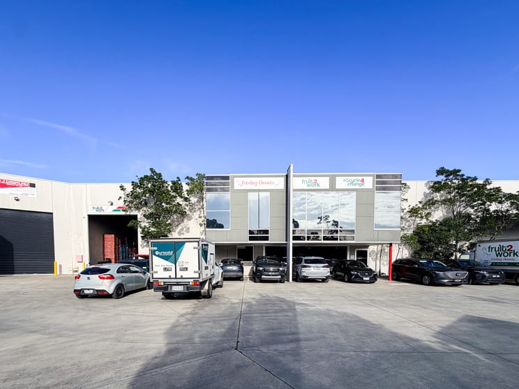 2/13-14 National Drive Hallam VIC 3803 - Image 1