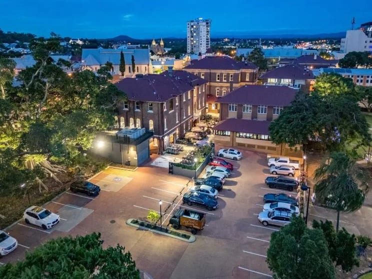 Click to view all images 88 LIMESTONE STREET Ipswich QLD 4305 - Image 1