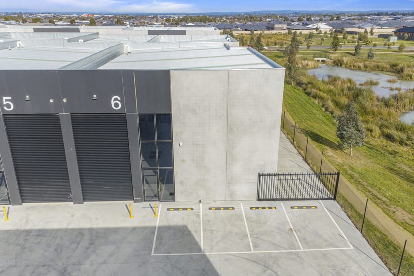 Click to view all images 6/14 Concept Drive Delacombe VIC 3356 - Image 2