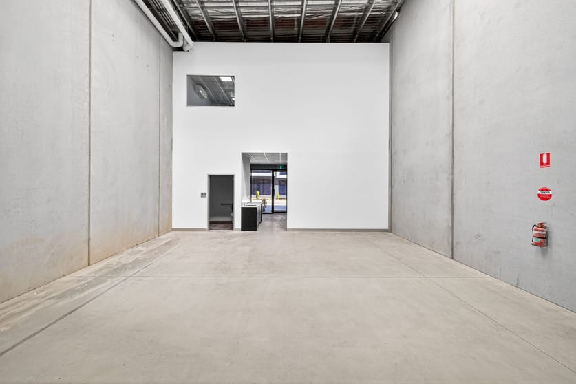 Click to view all images 8/158 Canterbury Road Bayswater North VIC 3153 - Image 3