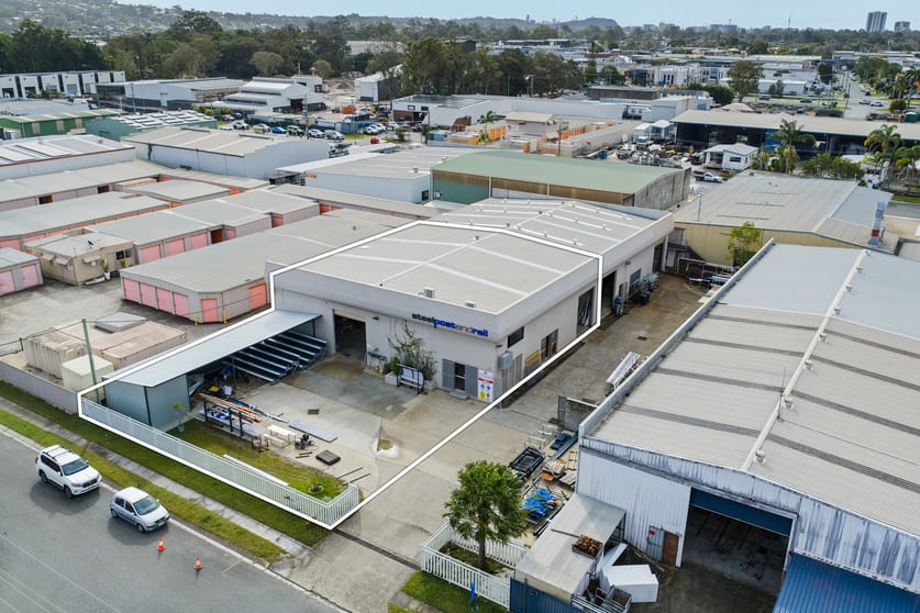 1/12 Queensbury Avenue Currumbin Waters QLD 4223 - Image 3