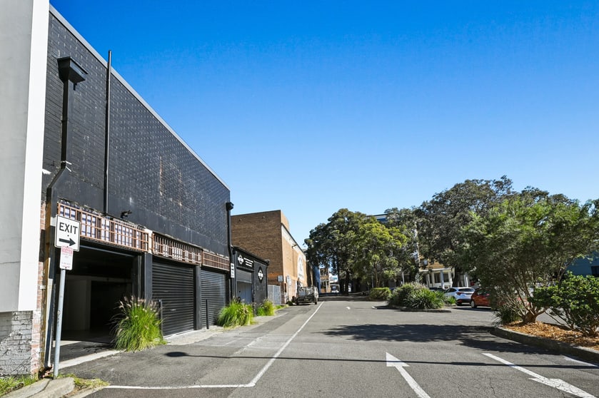 Click to view all images 283A Kignsway Caringbah NSW 2229 - Image 1
