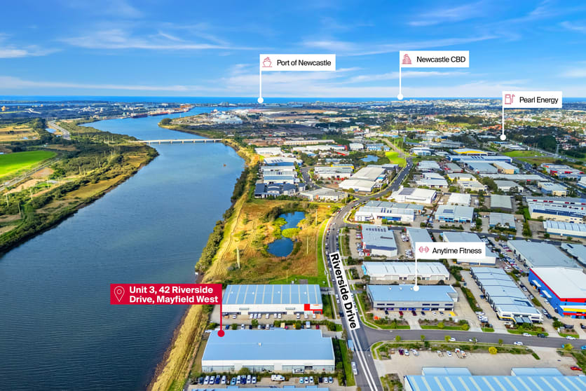 Click to view all images Unit 3/42 Riverside Drive Mayfield West NSW 2304 - Image 2