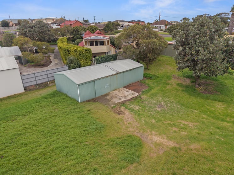 Click to view all images 22 Elliott Street Warrnambool VIC 3280 - Image 1