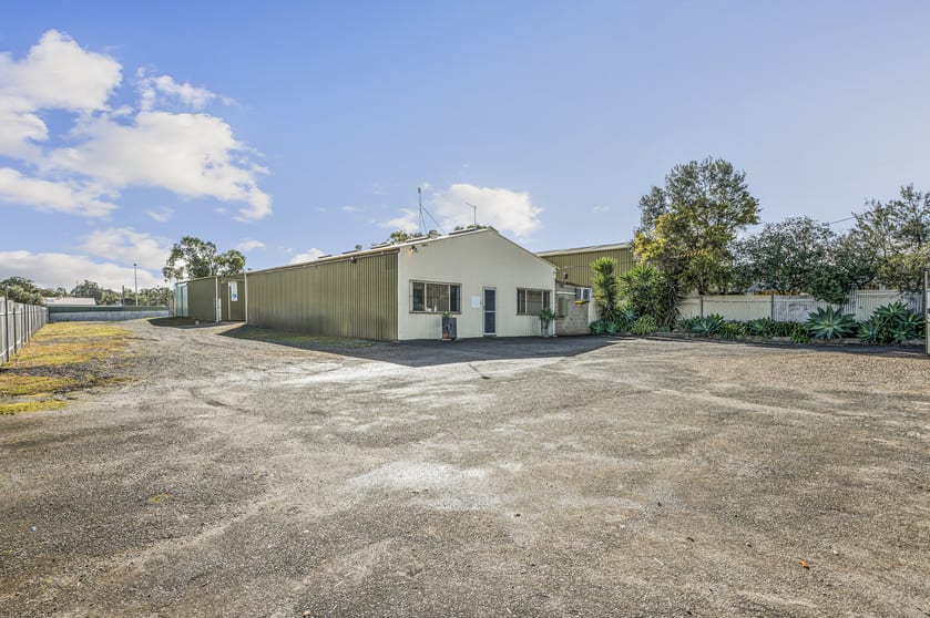 Click to view all images 27 Chapman Road Hackham SA 5163 - Image 3
