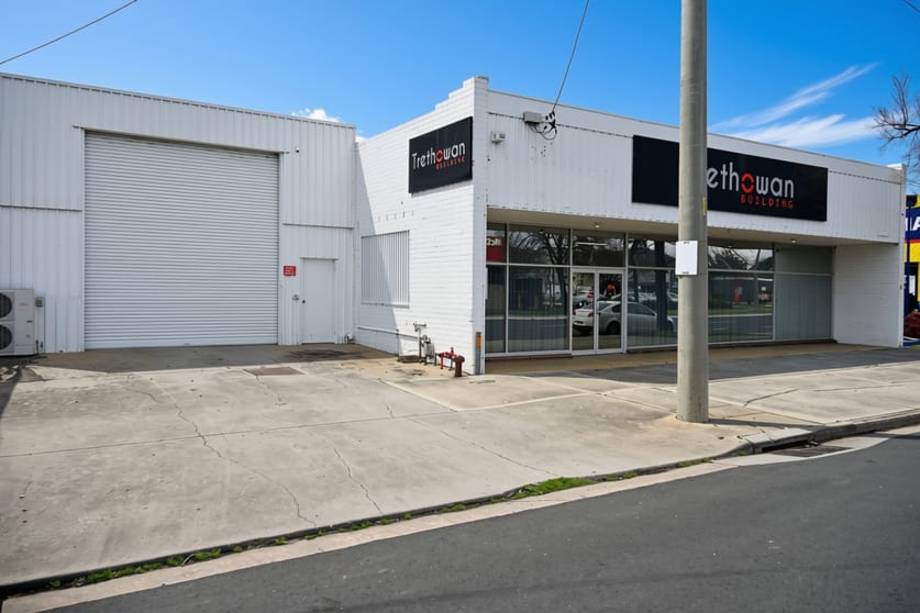 Click to view all images 569 Hume Street Albury NSW 2640 - Image 2