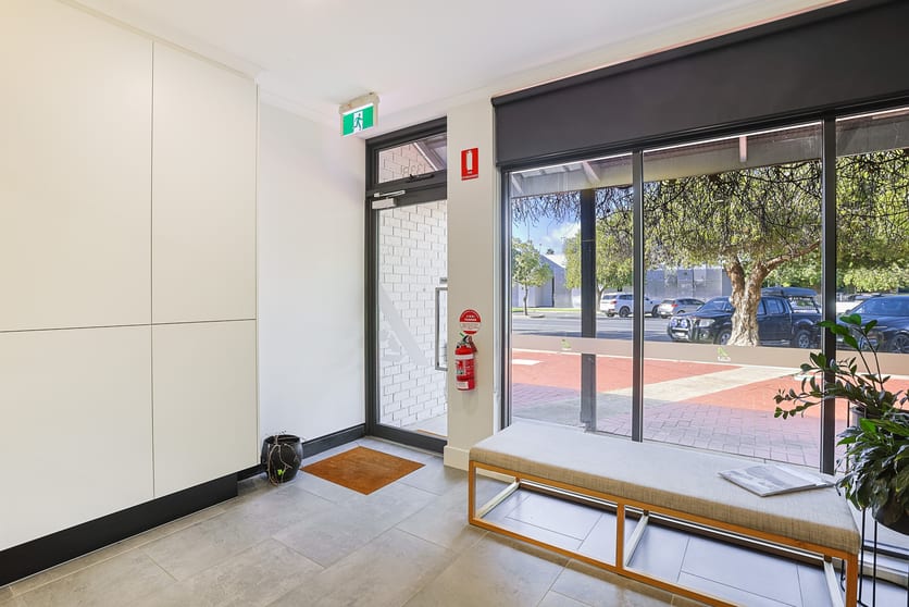 Click to view all images 133B Lime Ave Mildura VIC 3500 - Image 3