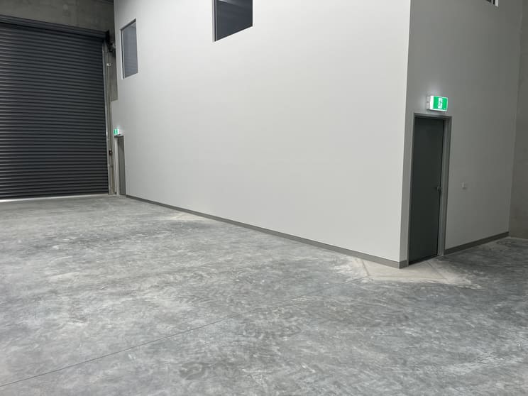 Click to view all images Unit 9/99 Wongawallan Drive Yarrabilba QLD 4207 - Image 3