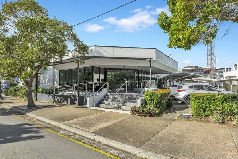 Click to view all images 25 Cornmeal Parade Maroochydore QLD 4558 - Image 2