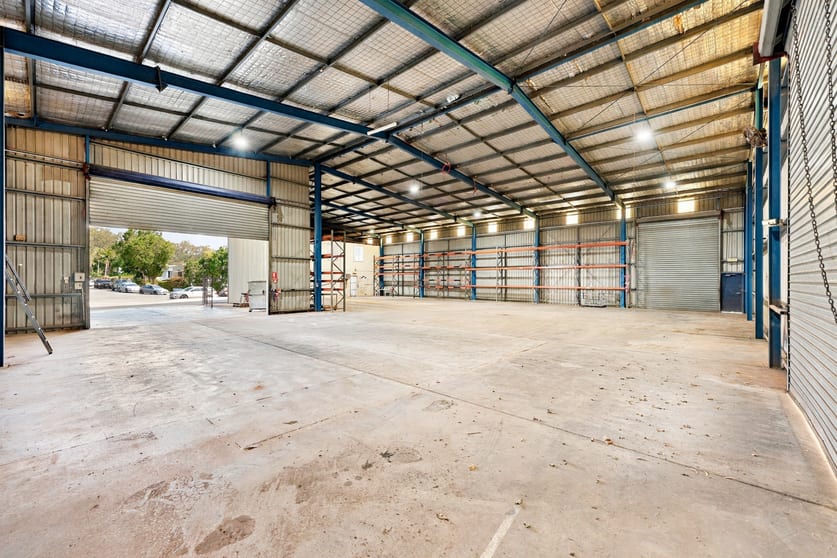 Click to view all images 37 Leda Drive Burleigh Heads QLD 4220 - Image 3