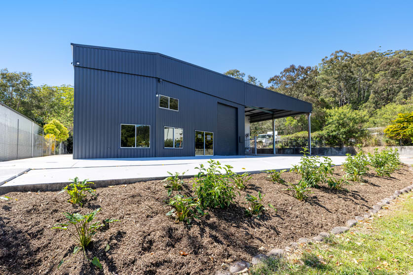 Click to view all images 37 Leda Drive Burleigh Heads QLD 4220 - Image 2