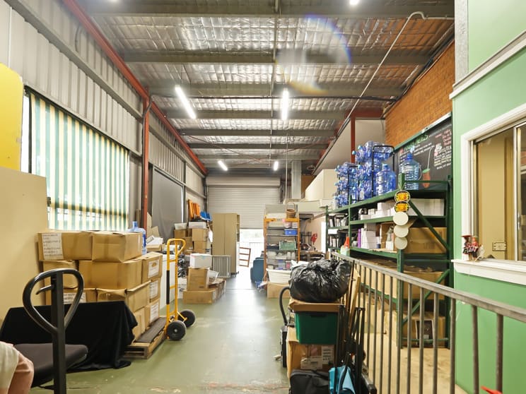 Click to view all images 3/895 The Horsley Drive Smithfield NSW 2164 - Image 2